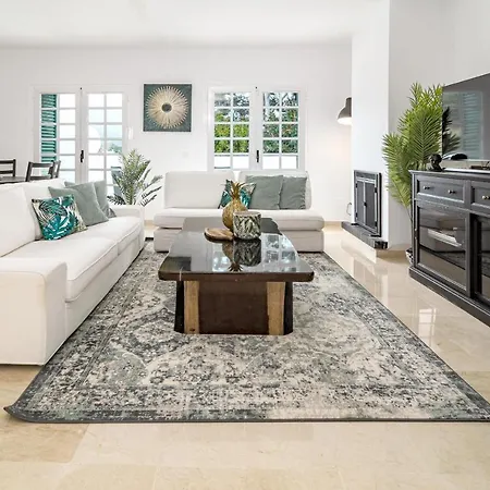 Charming And Modern 3-bedroom Duplex In Aloha Pueblo With Mountain Views Marbella