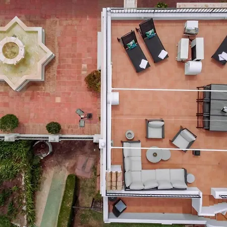 Charming And Modern 3-bedroom Duplex In Aloha Pueblo With Mountain Views Tatil Evi Marbella