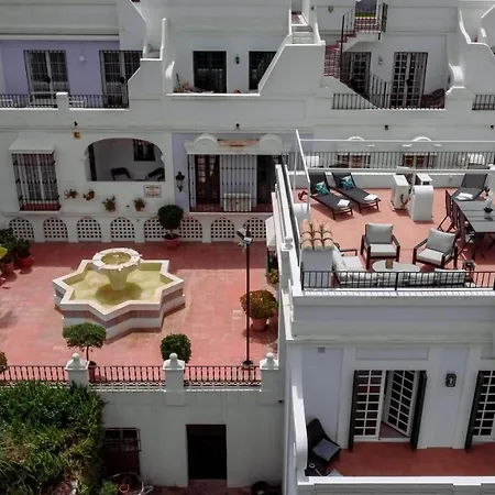 Charming And Modern 3-bedroom Duplex In Aloha Pueblo With Mountain Views