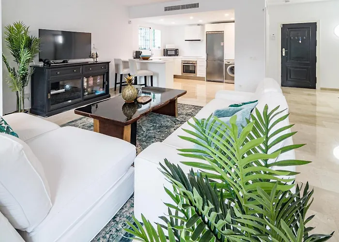 Charming And Modern 3-bedroom Duplex In Aloha Pueblo With Mountain Views *