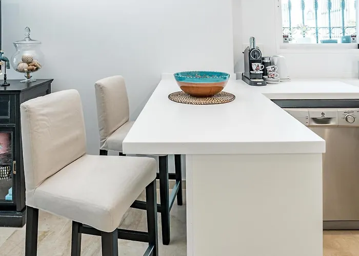 Charming And Modern 3-bedroom Duplex In Aloha Pueblo With Mountain Views 度假居