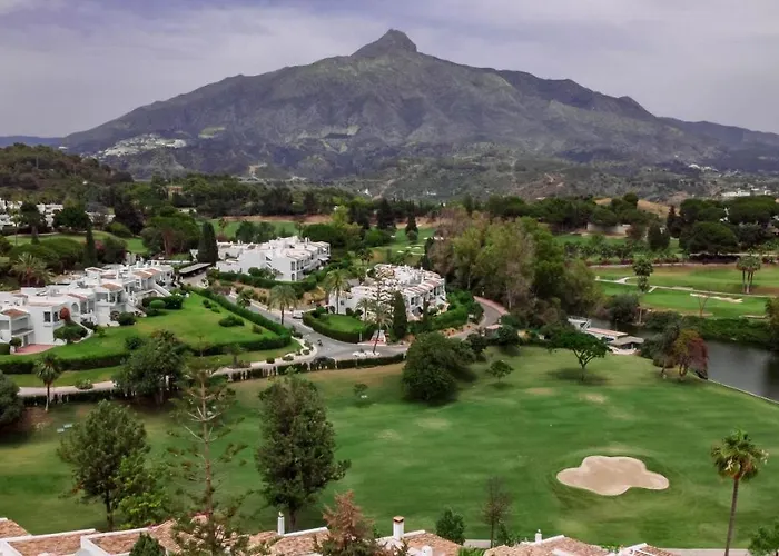 Charming And Modern 3-bedroom Duplex In Aloha Pueblo With Mountain Views Holiday home Marbella